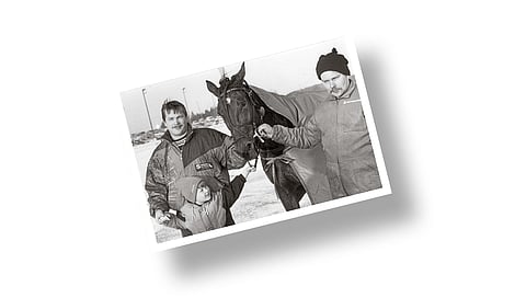 Kuva-arvoitus: Tiedätkö kuvan hevosen ja henkilön oikealla?