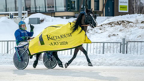 Havglimt ja Antti Ala-Rantala juhlivat Joensuun päälähdön voittoa.