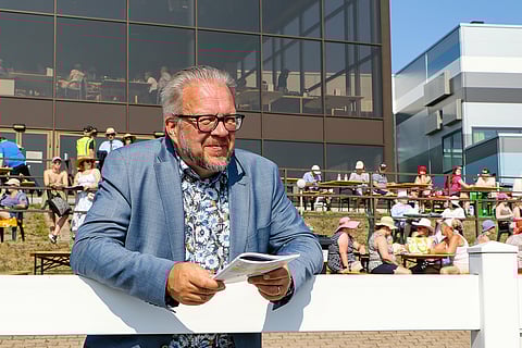 Marko Vuolukka on lähtöisin Seinäjoelta hevosia harrastaneesta perheestä. Hevosten valmentamisen sijaan häntä on erityisesti viehättänyt kasvatus ja hevosten kehityskaaren seuraaminen.