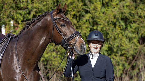 Sunrays Flower ja onnellinen omistaja Olivia Vliek.