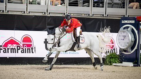 Kent Farrington vaihtoi hevosta toiseen osakilpailuun. Sijoitus pysyi samana. Ykkösenä.