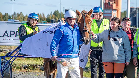 Leijan Liito ja Ari Keränen voittajaseremonioissa.