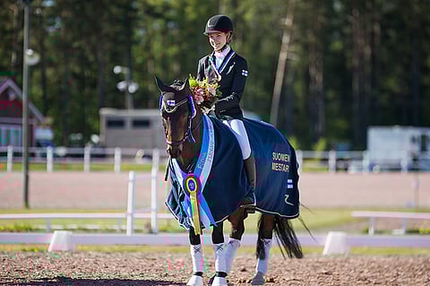 Poniratsukoiden koulumestari V.K. Nestor voitti Hevosurheilun ensimmäisen Kuukauden ratsu -verkkoäänestyksen.