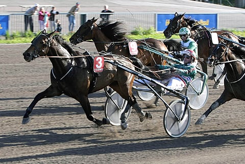 Airport Present toi toimintaansa alasajavalle valmentajalleen Kati Lindsbergille vaihteeksi Vermon voiton.