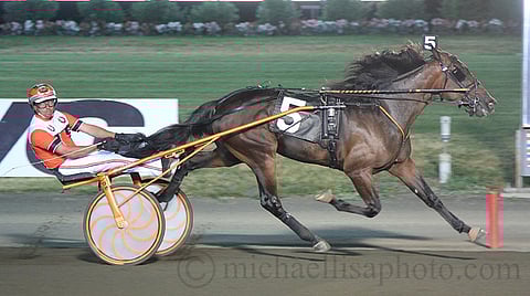 Andy Millerin ajama Milligan's School (Yankee Glide-Tori Ann) voitti 2-vuotisajalla 11,1 Peter Haughton memorialin karsinnan.