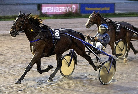 EL Blackjack hallitsi Vermossakin keulasta, taustalla häälyvä Twilight Vixi yritti turhaan haastaa Tuomas Korvenojan ajokkia.