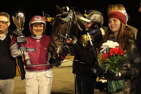 Neljännen kohteen Bosses Lily on kierroksen todennäköisin voittaja. Antti Teivaisen suojatti kelpaa oikein pelattuna varmaksi.