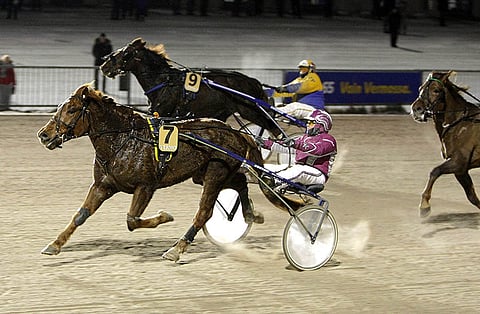 Iinan Maestro pystyy Kouvolan viileässä illassa voittoon. Ravit ajetaan nopeutetulla aikataululla, mutta ensimmäinen Toto4-kohde starttaa normaaliin aikaan.