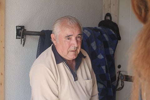 Otto Salojensaaren tarkka silmä oli artikkelin teon aikaan bongannut Vihin Mahdin. Se oli silloin kilpauransa alkutaipaleella, ja on sen jälkeen jatkanut Peter Bonnilla menestystään. Ori on voittanut mm. 10 000 euron arvoisen divisioonafinaalin. Artikkelin kuvat Harri Lind.