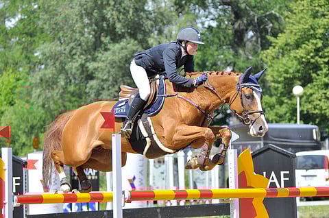 Suski Granroth otti johtosijan tuulennopealla Baccaralla.
