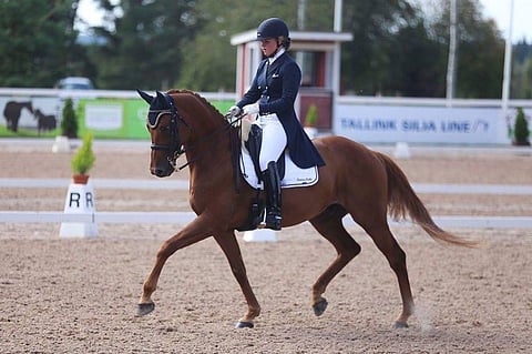 Ida-Lotte Peltoniemi ja Poirot viime kesänä.