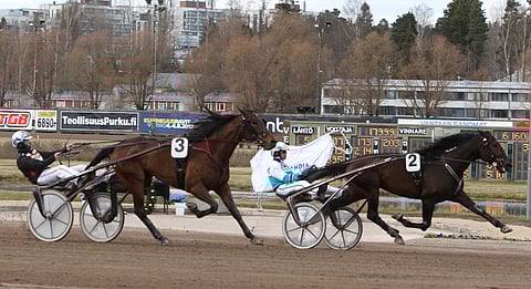 Örjan Kihlströmin, valmentaja Daniel Redenin ja omistajatalli Zetin yhteistyö sujui kuin rasvattuna Vermossa. Nelivuotiaiden suurkilpailun Glenn Kosmos Memorialin vei juuri Amerikasta Pohjoismaihin muuttanut Love Matters.