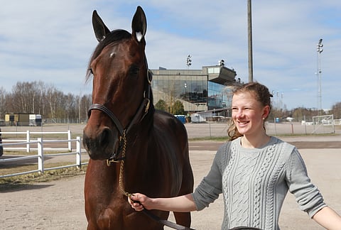 Propulsion Vermossa hoitajansa Ellinor Wennebringin kanssa. Kuva: Totofoto