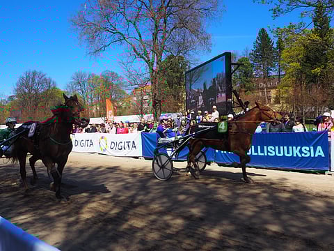 Ypäjä Ilmestyvä (vas.) otti sunnuntaina mittaa mm. Varjomannista.