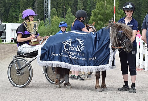 Thorvald ja Maria Kiukas kirivät 500 euron arvoiseen ykköspalkintoon Jokimaalla.