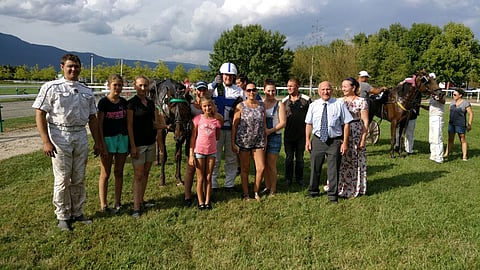 Juha-Pekka Ahonen voitti amatööriohjastajien EM-kilpailuosalähdön Ranskan Divonnessa.