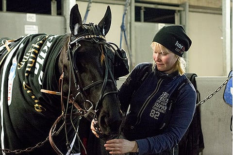 Johanna Kyläkoski valjastaa Lexus Dreamia.