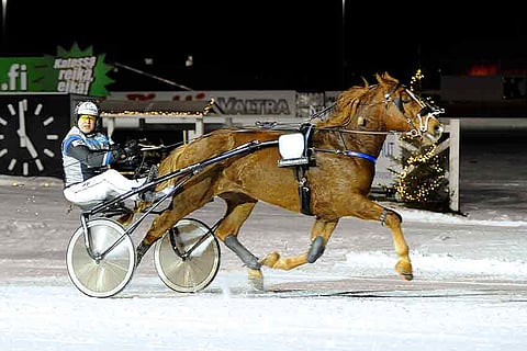 Antti Ojanperän valmentama ja ajama Josveis voitti kylmäveriottelun ensimmäisen lähdön.