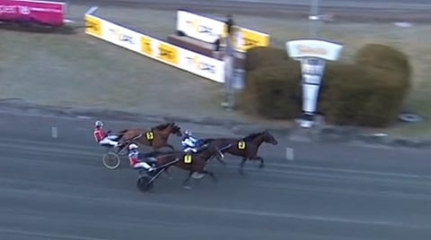 Pekka Korpi ja Count Forte voittivat Solvallan avauslähdön keskiviikkona. Kuva: ATG Live