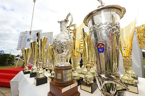 Kuninkuusravien palkintopöytä katetaan prameaksi Rovaniemellä. Kuva: Jarno Unkuri.