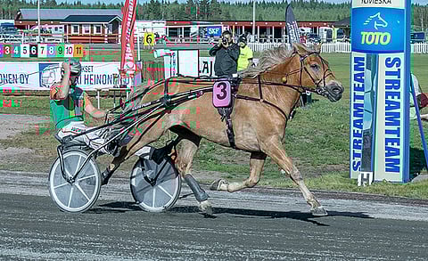 Polaralla on nyt paikka Toto75-systeemin tukipilarina. Kuva: Jari Piirala