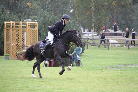 Maija-Riikka Pellikka ja Leiskan Valto puhtaan uusintaradan jälkeen