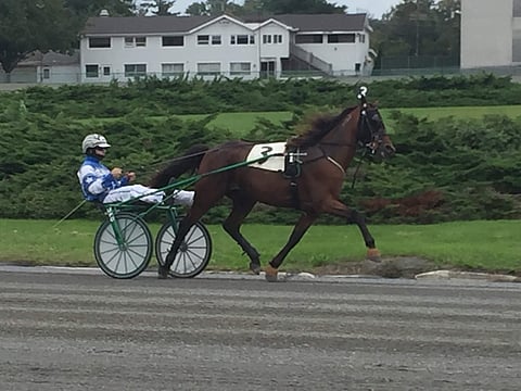 Kuvassa Niko Kärnä koelähdössä perjantaina USA:ssa itse valmentamallaan Big Herolla. Kuva Sonja Booth