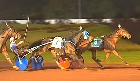 Lily Stride kiri sisäkautta ohi johtaneen Atlantan. (Kuva: Pocono race replays)