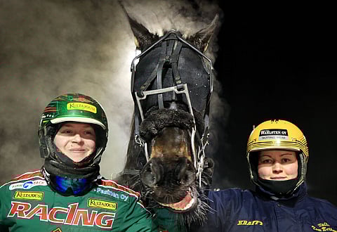 Daddy Boy vierailee tiheään Vermon voittajaseremonioissa.