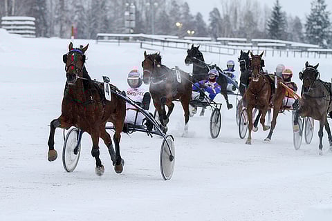 Roberto Diver pötki keulapaikalta karkuteille jälleen kerran, kun Iikka Nurmonen antoi ajokilleen menoluvan maalisuoralla.