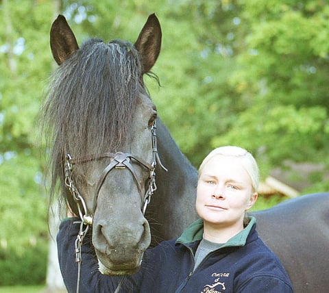 Pellervolla ja Minna Nikmolla oli yhteys.