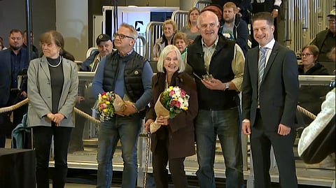 Elitauktion alkoi Raja Mirchin ja Maharajahin kasvattajien palkitsemisella. Kuva ASVT stream