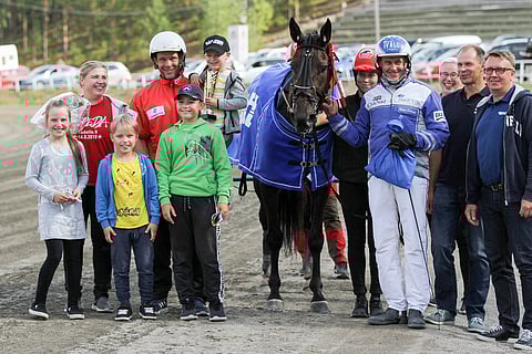 Lindy Poppins voitti avauskohteen.