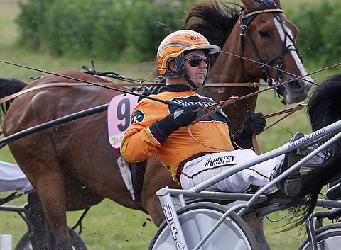 Tommi Kylliäinen nähdään avauskohteessa juoksevan Barista Oakin ohjissa. Toto75 pelataan lähtöihin 4 - 10, ja peliaika päättyy klo 14.30. Jackpotissa on 75 000 euroa.