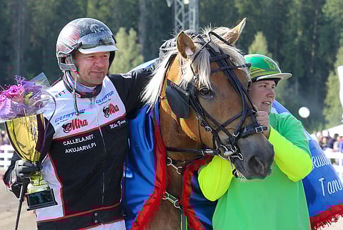 Mika Forss ohjasti ja Sanna Päivike valmensi Vieskerin Virvan kuningattareksi viime vuonna Lahden Jokimaalla.