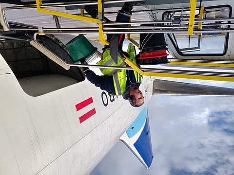 Omat ämpärit matkassa, ravuritähdet lensivät Vermon lauantain EM-raveihin. Kuva Totofoto