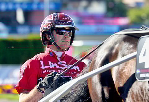Johan Untersteiner ajoi Petri Puron kasvattaman ja osaomistaman Maestro Crowen voittoon. Kuva: Anu Leppänen