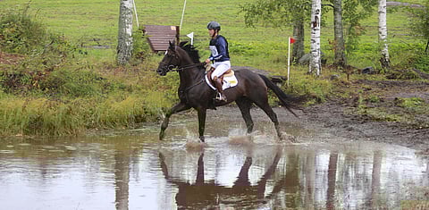 Elmo Jankari ratsasti Strzegomissa nopeimman ajan maastossa.