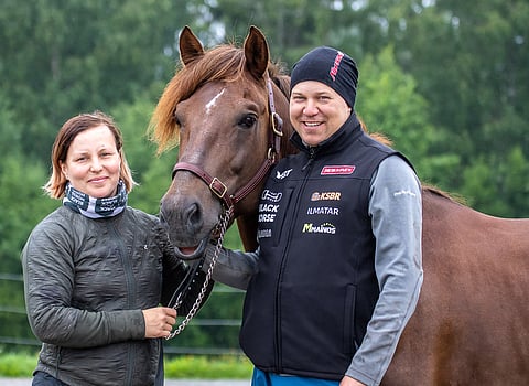 Jutta Ihalainen ja Antti Ojanperä viettivät yön Helsingissä Evartin toipuessa vatsaleikkauksesta.