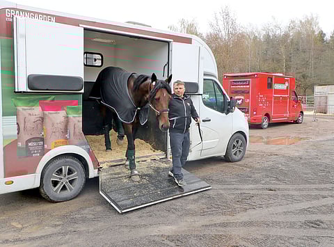 Petri Tarrimaa ja Zarenne Fas saapuivat jälleen Vermoon, jossa juhlivat viime vuonna Finlandia-ajon voittoa.