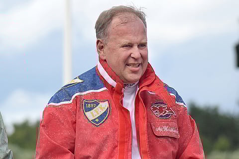 Ari Hartikaisen Loser on Loser on väkevä ideavarma Metsämäkeen.