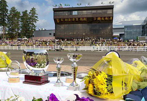 Ukkosrintama kerää tummia pilviä St Michelin maailmanennätyshaaveiden päälle. Kuva: Anu Leppänen