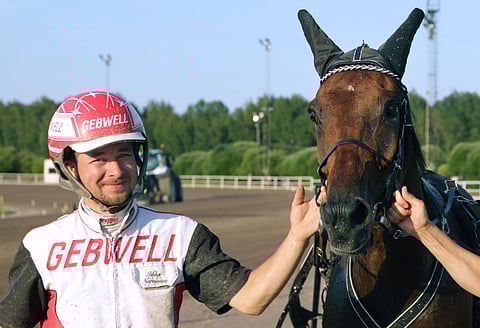 Ilos Sansibar ja iloinen Iikka Nurmonen.