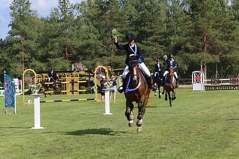Senioreiden ja U25-nuorten yhdistelmäjoukkue oli Nordic Balticissa kullan arvoinen. Senioreita ovat Marina Ehrnrooth ja Janna Jensen ja alle 25-vuotiaita Elena Hietanen ja John Antell.