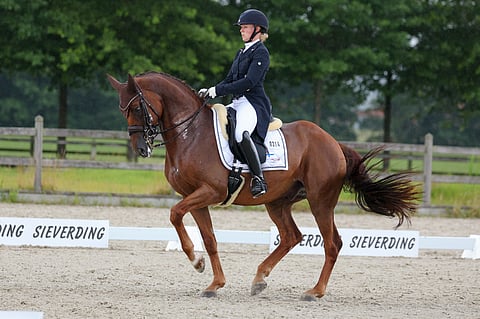 Emma Kanerva ja Greek Air piaffissa Herzlakessa viime vuonna.