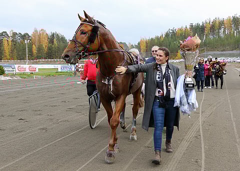 V.G. Voitto ja Alexandra Grönfors-Jurvelin lähdön jälkeen.