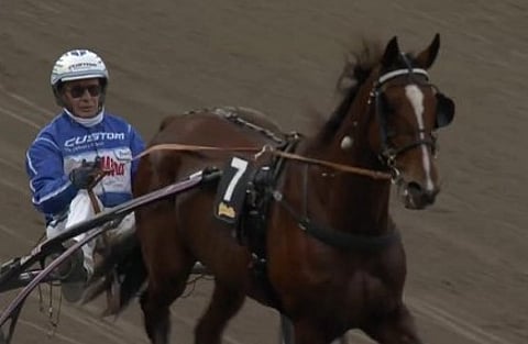 Jorma Kontion ja Typhoon Facen yhteistyö on alkanut kahdella voitolla ja yhdellä viitossijalla Solvallasta.