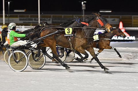 Tim Jerryn kiri Ville Pohjolan ajamana Oulussa hienosti ykköseksi. Nyt tavoitteena on koko matkan johto.
