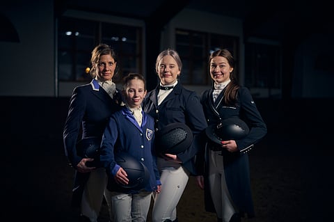 Tässä he ovat: Eevamaria Porthan-Broddell, Jessica Kerttunen, Oona Ylirautia ja Johanna Similä.