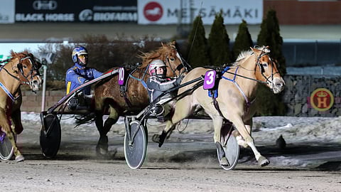 Hulluduunari kesti Naputuksen prässin kunnialla.